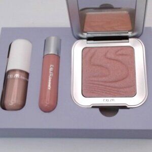 r.e.m Beauty -‎ Yours Truly Makeup Set, BRAND NEW IN BOX